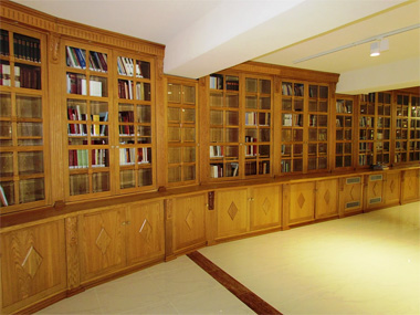 Neapolis University Pafos establishes co-operation with Thekleios Library at Tala