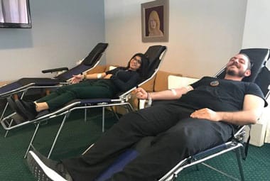 [:en]Blood Donation Day at Neapolis University in Cyprus[:gr]Πραγματοποιήθηκε με επιτυχία Ημέρα Αιμοδοσίας στο Πανεπιστήμιο Νεάπολις Πάφος. Η αιμοληψία οργανώθηκε από το Πανεπιστήμιο Νεάπολις και υποστηρίχθηκε από την Ιατρική Ομάδα του Γενικού Νοσοκομείου Πάφου. Η κίνηση αυτή έγινε στο πλαίσιο της προσπάθειας για ενίσχυση της Τράπεζας Αίματος του Γενικού Νοσοκομείου Πάφου που αντιμετωπίζει πρόβλημα στην κάλυψη σοβαρών περιστατικών. Η ανταπόκριση των καθηγητών