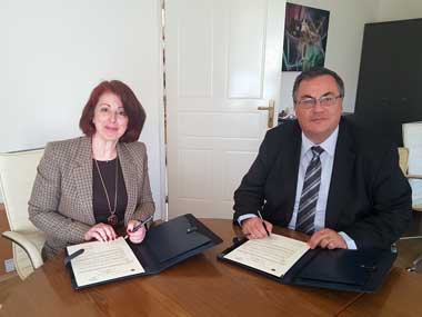 [:en]Cooperation Memorandum between Neapolis University in Cyprus and Harokopio University of Athens[:gr]Μνημόνιο συνεργασίας μεταξύ Πανεπιστημίου Νεάπολις Πάφου και Χαροκοπείου Πανεπιστημίου Αθηνών