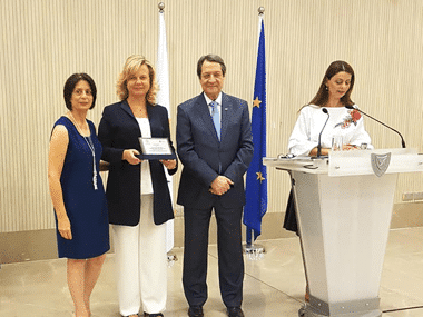 [:en]Honorable Distinction by the President of the Republic Of Cyprus Of Assistant Professor of Neapolis University in Cyprus Mrs. Julia Georgi[gr]ΤΙΜΗΤΙΚΗ ΔΙΑΚΡΙΣΗ ΑΠΟ ΤΟΝ ΠΡΟΕΔΡΟ ΤΗΣ ΚΥΠΡΙΑΚΗΣ ΔΗΜΟΚΡΑΤΙΑΣ ΤΗΣ ΑΝ. ΚΑΘΗΓΗΤΡΙΑΣ ΤΟΥ ΝΕΑΠΟΛΙΣ