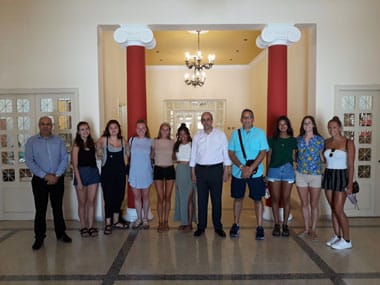 [:en]Pittsburgh University Students staying at Neapolis University in Cyprus[:gr] Visit Pafos MunicipalityΦοιτητές του Πανεπιστημίου Pittsburgh που συμμετέχουν στο θερινό πρόγραμμα του Νεάπολις